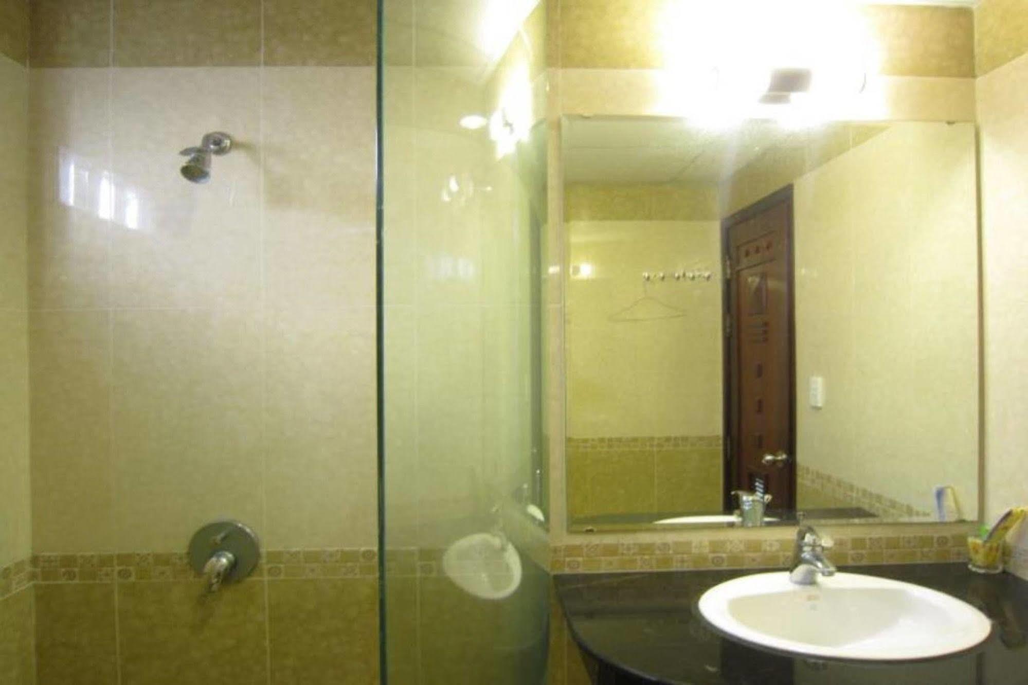 Quy Thanh Hotel TP. Hồ Chí Minh Ngoại thất bức ảnh