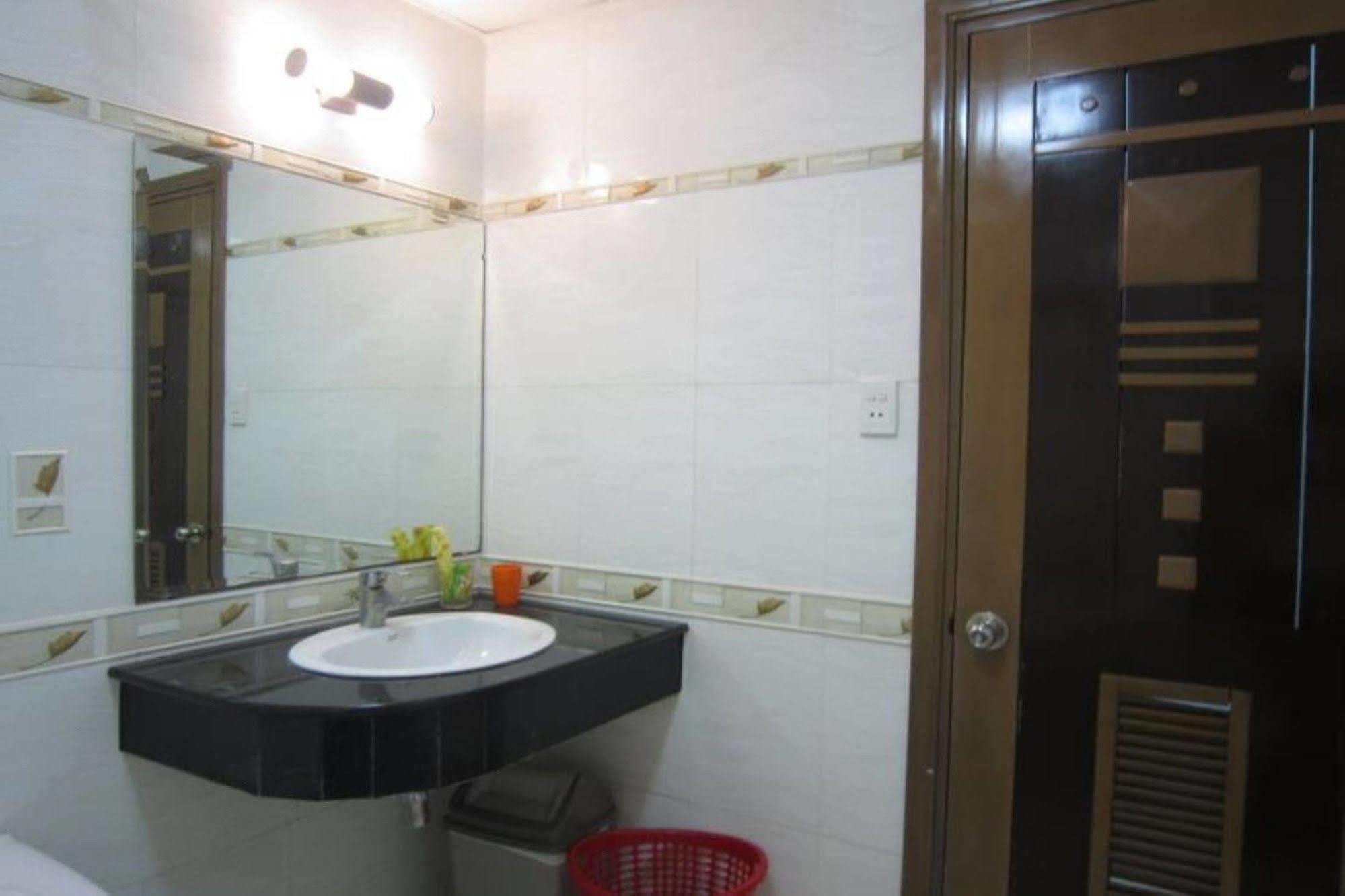 Quy Thanh Hotel TP. Hồ Chí Minh Ngoại thất bức ảnh