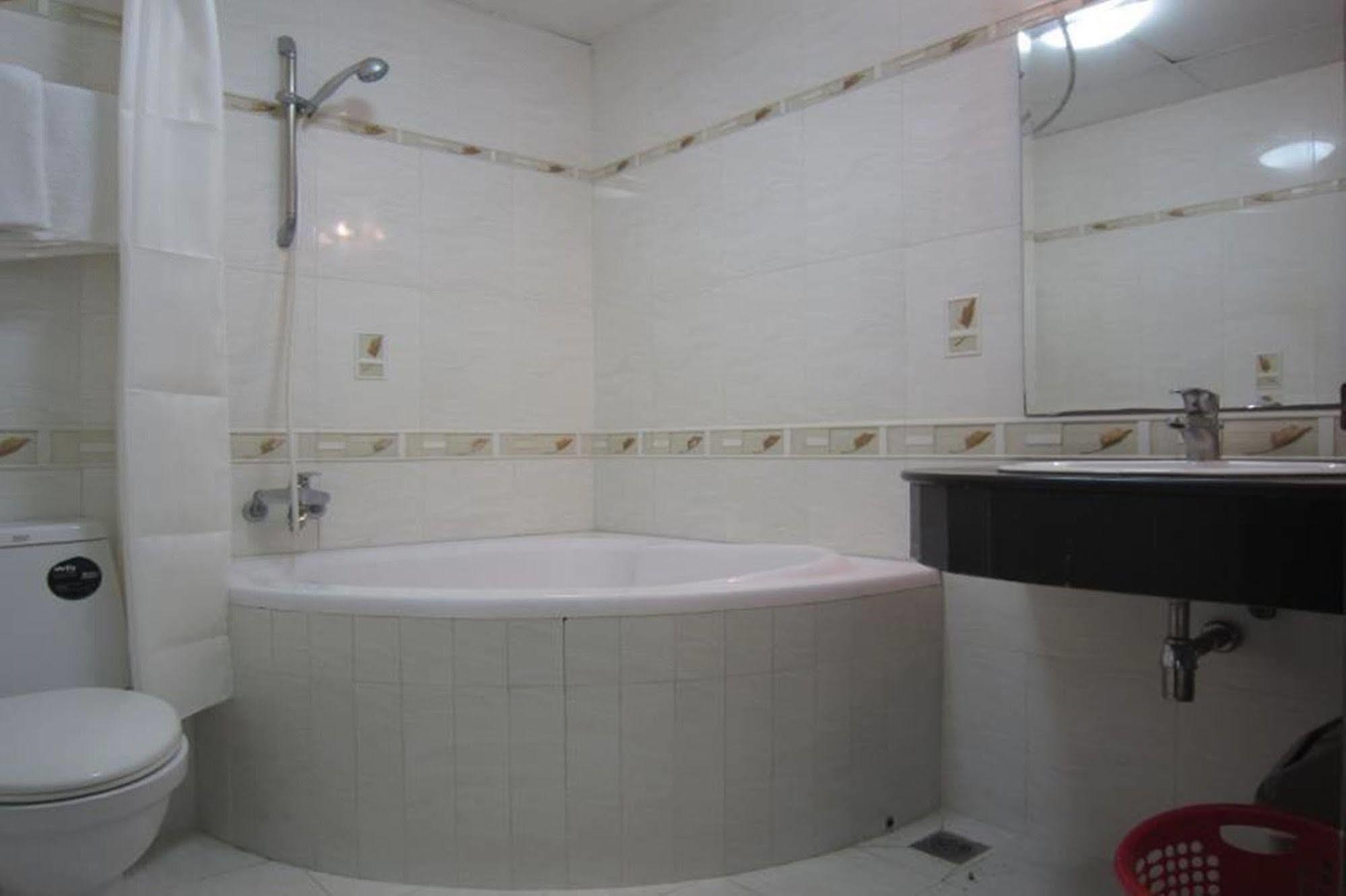 Quy Thanh Hotel TP. Hồ Chí Minh Ngoại thất bức ảnh
